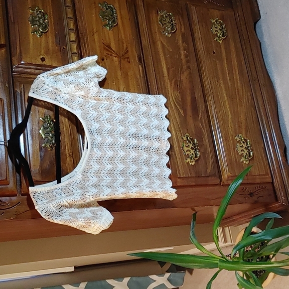 NEW Kendall & Kylie Vanilla & Sand Knit Crop Top Size XS - Picture 1 of 6